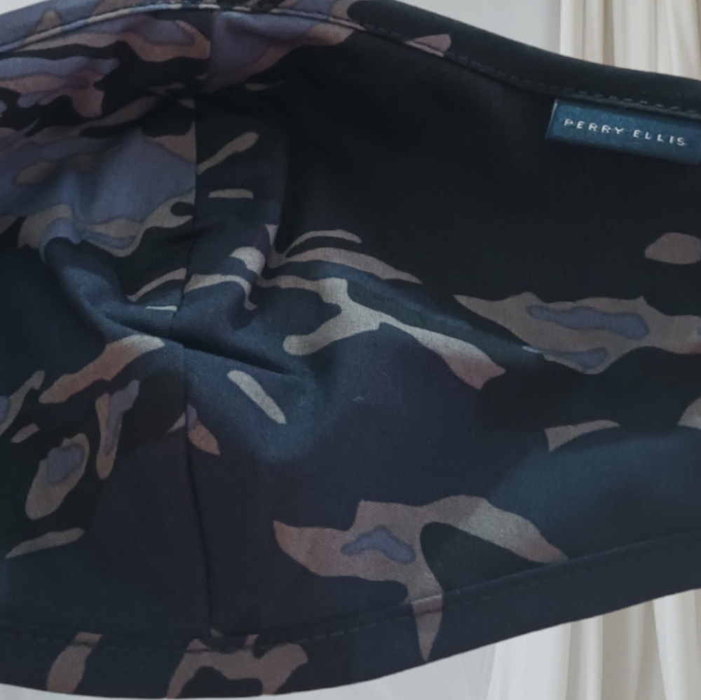 Perry Ellis Navy Camouflage Unisex Reusable Face Mask - Picture 2 of 9